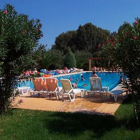 Govino Bay Aparthotel