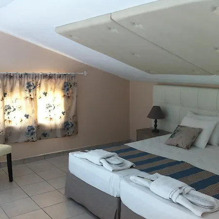 Govino Bay 3* Gouvia