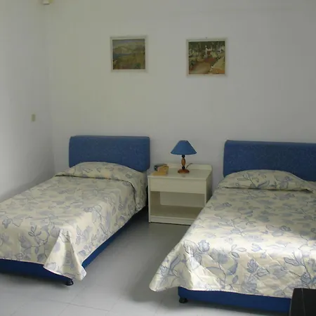 Govino Bay Aparthotel 3*