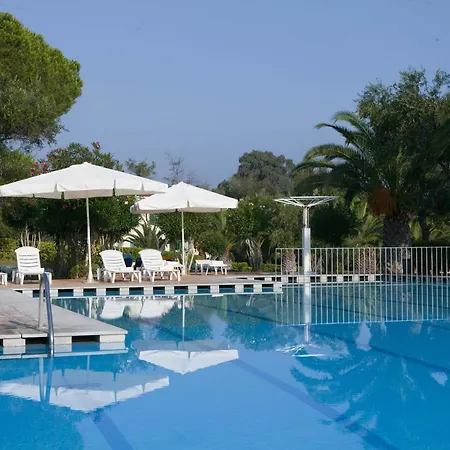 Govino Bay Aparthotel